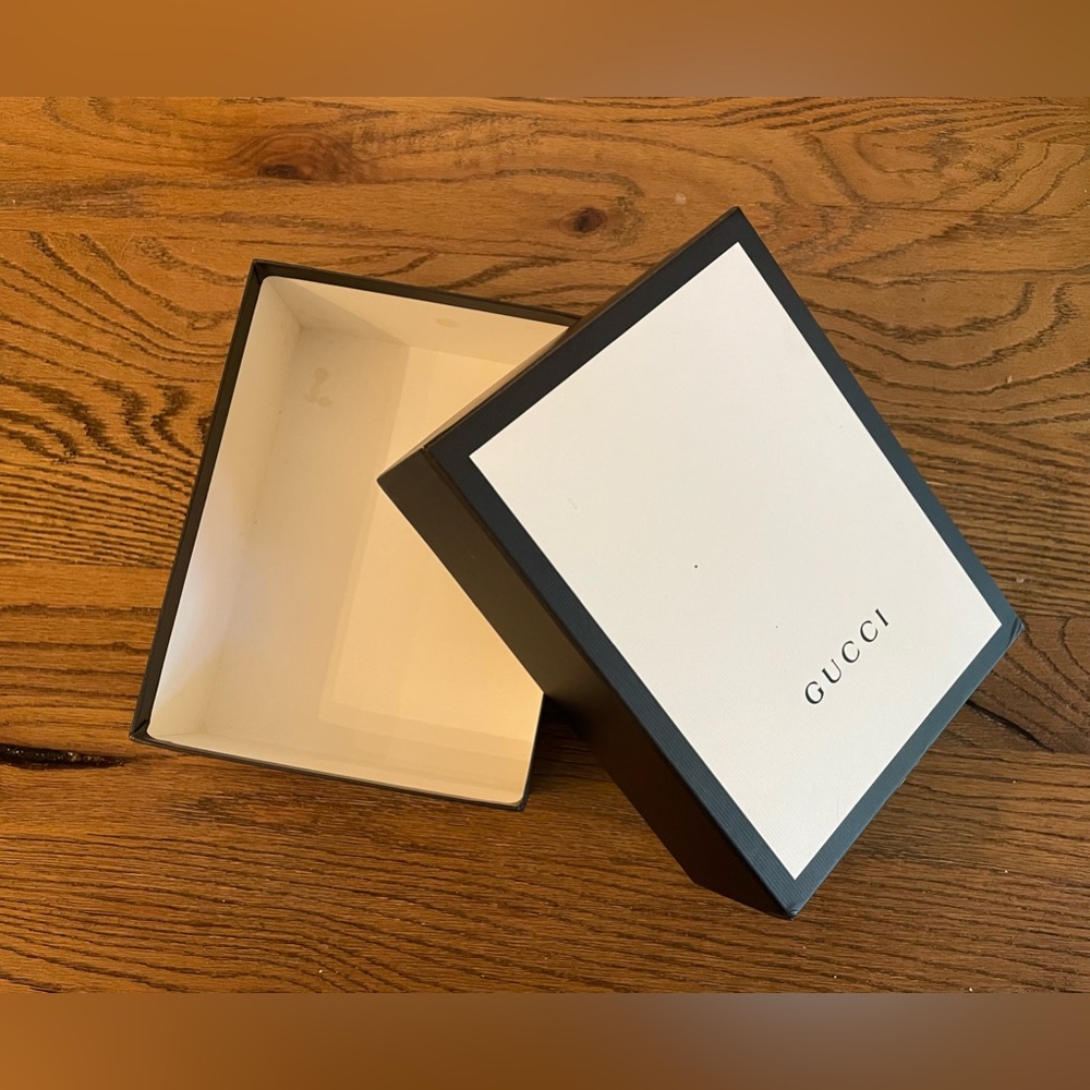 GUCCI WHITE HARD BOX ACCESSORY